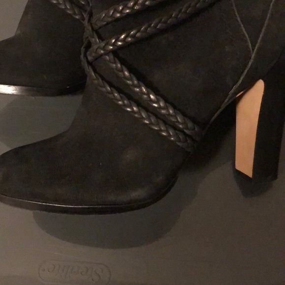 Vince Camuto braid detail bootie - Picture 5 of 6